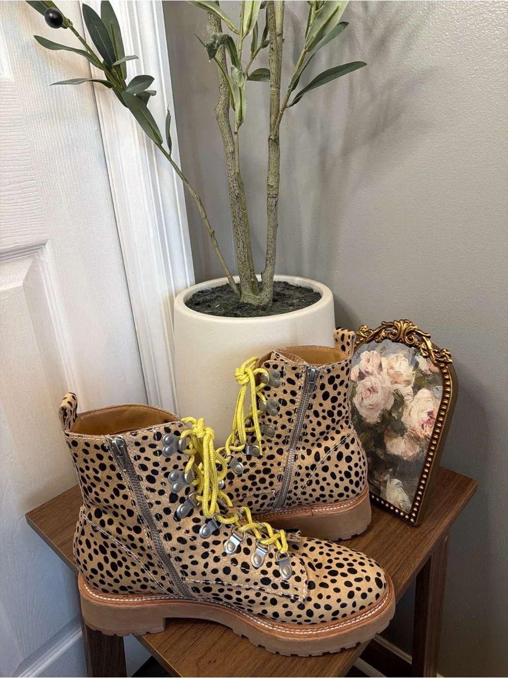 Dolce Vita Cheetah Print Combat Boots Size 9.5 Bohemian Festival - Picture 4 of 9